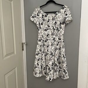 Ixia Dress Womens Large Black White Floral Fit Flare Sleeveless Party Made USA